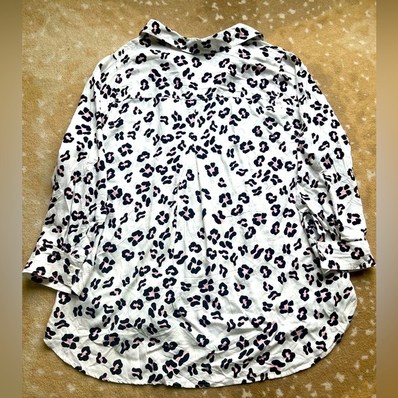 NWT Velvet Heart Women’s Leopard Long Sleeve Button Down Blouse - Picture 2 of 5